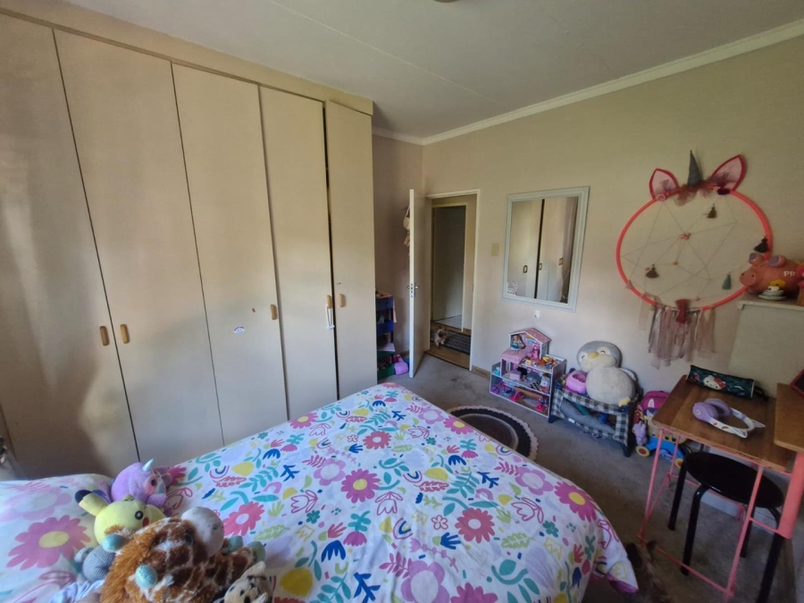 3 Bedroom Property for Sale in Rhodesdene Northern Cape